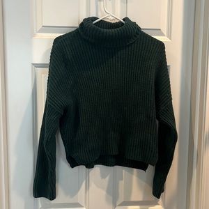 Abercrombie green turtle neck cropped sweater
